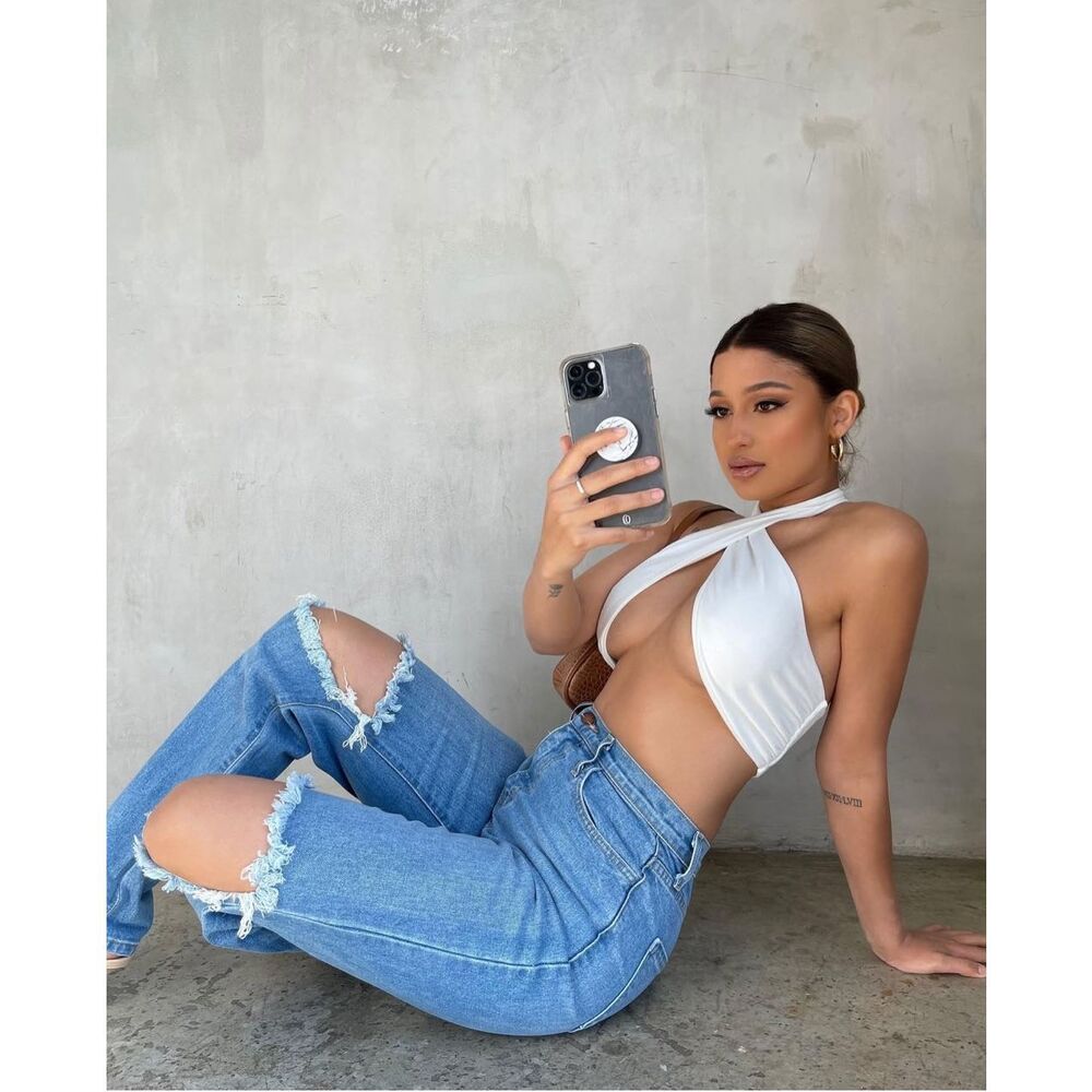 HONEYBUM Turn Heads White Twist Crossover Wrap Top Medium